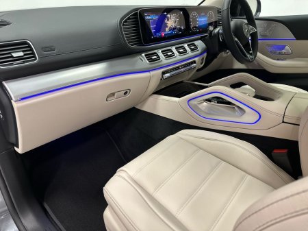 2026 Mercedes-Benz GLE Class GLE400 e 4Matic AMG Exterior Line Sport Edition PHEV €114,395 thumbnail