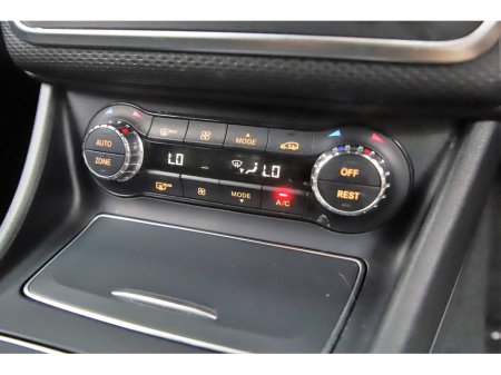 2016 Mercedes-Benz A Class A180 *HALF LEATHER MEMO SPORT SEATS*REVERSE CAM* €16,480 thumbnail