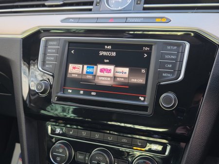 2015 Volkswagen Passat 1.6 TDI 120HP Highline €13,999 thumbnail