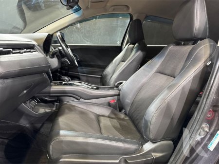 2020 Honda Vezel HYBRID 1.5L AUTOMATIC - HALF LEATHER UPHOLSTERY - REVERSE CAMERA - CRUISE CONTROL - A/C CONTROLS - ALLOY WHEELS €23,450 thumbnail