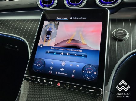 2025 Mercedes-Benz CLE CLE300e AMG Line Premium + €75,950 thumbnail