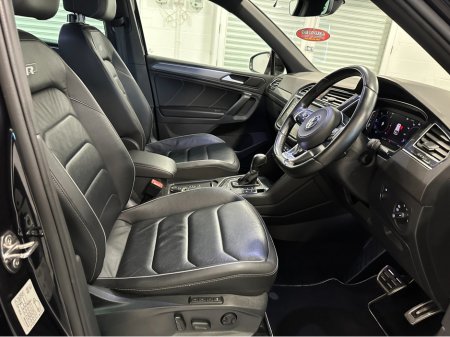 2019 Volkswagen Tiguan (191) TIGUAN 2.0TDI R LINE (LEATHER) DSG 4 MOTION LOW KMS VW/AUDI SPECIALISTS WWW.DENISDARCYCARS.IE €31,950 thumbnail