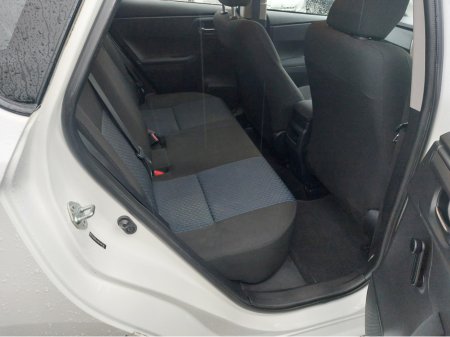 2015 Toyota Auris 1.4 D-4D TERRA NG 4DR 5DR €10,500 thumbnail