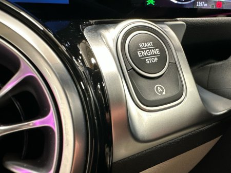 2025 Mercedes-Benz GLB GLB200 D Progressive Line + *Saving €8,748 from new price* €61,900 thumbnail