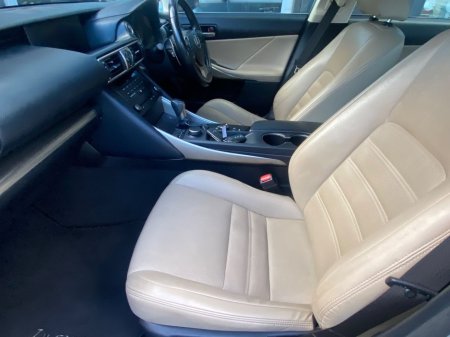 2019 Lexus IS 300 h Executive Edition Hybrid Auto €24,900 thumbnail