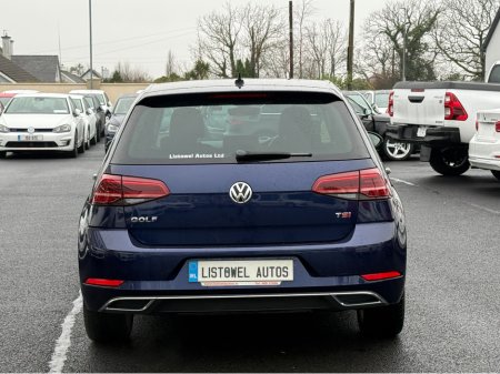 2017 Volkswagen Golf COMFORTLINE 1.2 AUTOMATIC * REAR VIEW CAMERA, AUTO LIGHTS, ADAPTIVE CRUISE CONTROL, POWERED FOLDING HEATED MIRRORS, LUMBAR SUPPORT, 2 KEYS, TOUCH SCREEN RADIO, MULTIFUNCTION STEERING WHEEL* €17,950 thumbnail
