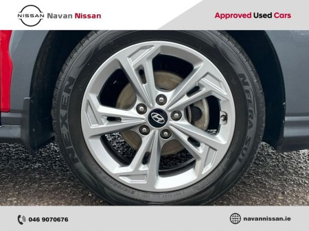 2022 Hyundai Kona 1.0 T-GDI Executive Two Tone Roof €25,950 thumbnail