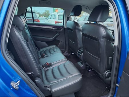 2023 Skoda Kodiaq 7S STYLE 2.0 TDI *High Spec/Black Leather/Heated Seats/Keyless Entry/Camera/Ambient Lighting* €43,950 thumbnail