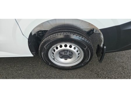 2024 Ford Transit Custom 280 Leader L1 H1 110ps €37,392