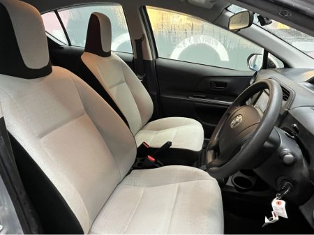 2020 Toyota Aqua €13950! 2020 TOYOTA AQUA 1.5 HYBRID €13,950 thumbnail