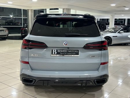 2024 BMW X5 50e M-SPORT X-DRIVE HYBRID=LOW MILES//HUGE SPEC=MASSAGING SEATS//BALANCE OF BMW WARRANTY=241 D REG=ORIGINAL IRISH SUPPLIED//TAILORED FINANCE PACKAGES €97,995