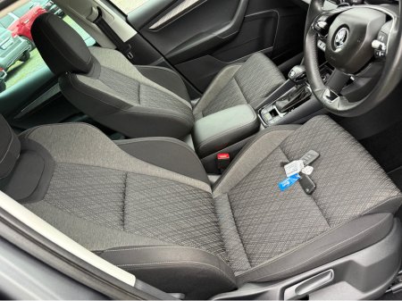 2024 Skoda Karoq STYLE 2.0 TDI 150HP DSG 4 €35,000 thumbnail