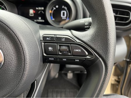 2021 Toyota Yaris Cross X AUTOMATIC HYBRID 1.5 PETROL //ADAPTIVE CRUISE CONTROL//KEYLESS ENTRY//REVERSE CAMERA// €19,950 thumbnail