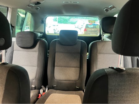 2014 Volkswagen Sharan DBA-7NCTH 5DR AUTO 7S €10,995 thumbnail