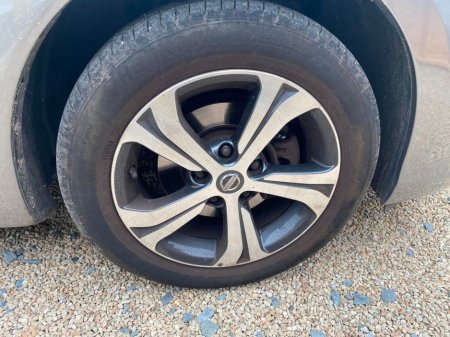 2016 Nissan Pulsar 1.2 SV €9,999