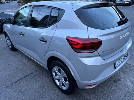 2024 Dacia Sandero TCe 90 Essential €15,500 thumbnail