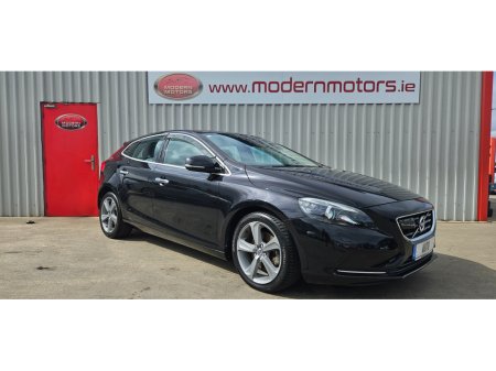 2014 Volvo V40 auto 1.6t se lux petrol low kms €9,750