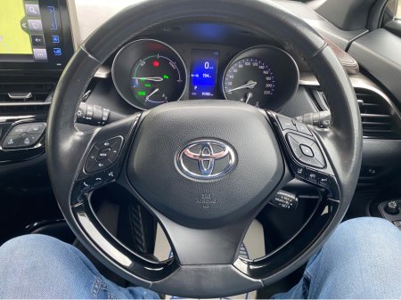 2019 Toyota C-HR SOL 1.8 PETROL HYBRID AUTOMATIC SUV *TOP SPEC IRISH JEEP* *FULL TOYOTA SERVICE HISTORY* *NCT 03/2027* *TAX 06/2026 €180 ROAD TAX* *FINANCE ARRANGED TODAY* €20,950 thumbnail