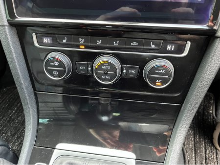 2020 Volkswagen Golf HIGHLINE MEISTER AUTOMATIC 1.4 PETROL //ONLY 7576 MILES//MASSIVE SPEC//DYNAUDIO SOUND SYSTEM//HEATED LEATHER SEATS//ELECTRIC DRIVERS SEAT//KEYLESS ENTRY// €24,950 thumbnail