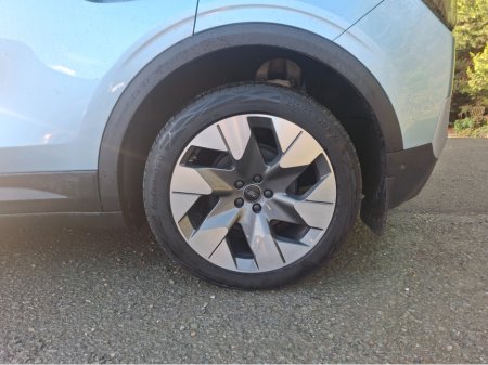 2025 Ford Explorer PREMIUM 77KWH EXTENDE €36,500