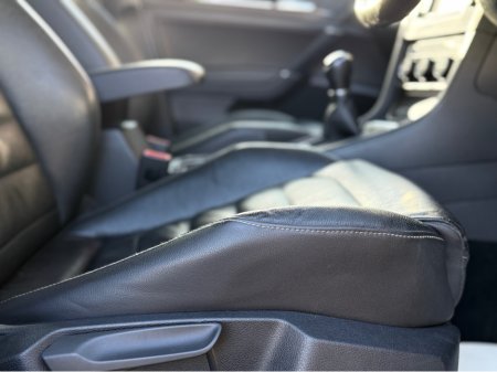 2017 Volkswagen Golf HIGHLINE 1.6 TDI MANUAL 5SPEED 110HP 5DR €17,750 thumbnail