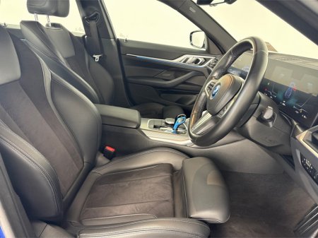2022 BMW i4 EDRIVE40 M SPORT **LEATHER HEATED SEATS**MULTIFUNCTIONAL STEERING WHEEL**FULL DIGITAL DASH**CRUISE CONTROL**APPLE CAR PLAY**DRIVE MODES**AUTO LIGHTS**AUTO HOLD**ELECTRIC TAILGATE**ISOFIX** €35,795 thumbnail