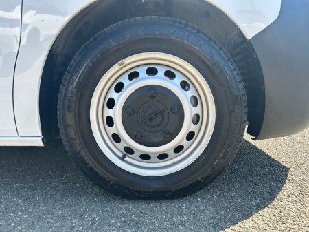 2023 Opel Vivaro E-COMBI L1 100KW-50KWH BATT 3DR