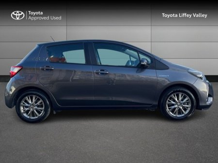 2019 Toyota Yaris YARIS HYBRID 5DR LUNA €17,950 thumbnail