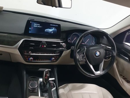 2017 BMW 5 Series 520d SE Saloon €23,995