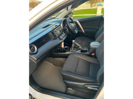 2016 Toyota Rav4 RAV4 2.0 D-4D AURA 4DR thumbnail