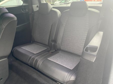 2025 Peugeot 5008 1.2 MHEV 145bhp E-DCS6 Allure €47,900 thumbnail