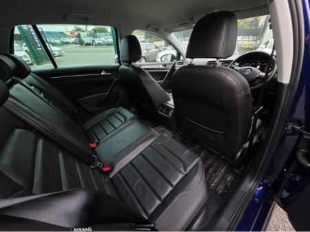 2019 Volkswagen Golf ( 192 REG ) HIGHLINE FULL LEATHER SEATS HEATED ELECTRIC SEATS SAT NAV PACK - VIRTUAL CLOCKS -REVERSE CAMERA - NAVIGATION - CARPLAY - ANDROID AUTO- BLIND SPOT REAR TRAFFIC ASSIST - DISCOVER PRO €22,950