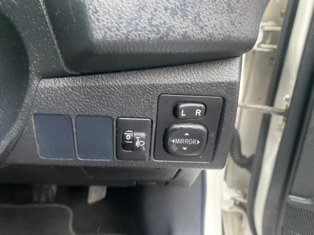 2016 Toyota Corolla 1.4 D-4D LUNA 4DR €13,750 thumbnail