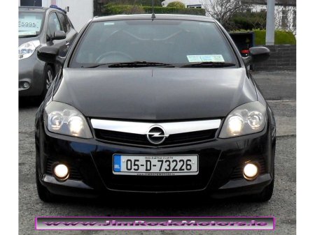 2005 Opel Tigra SPORT 1.4 16V 2DR.....LOW MILEAGE......NCT 12/24.....TAXED 05/24 €2,995