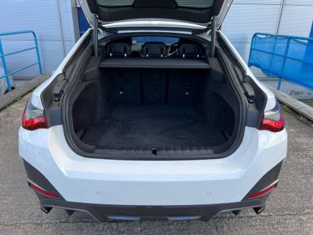 2022 BMW i4 XDRIVE40E M-SPORT COMPETITION // VIRTUAL COCKPIT // NEW 20" COMPETITION ALLOYS // AMBIENT LIGHTING €34,900 thumbnail