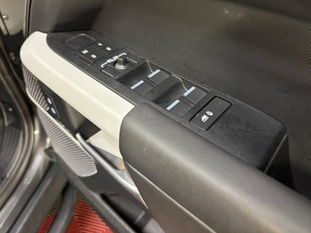 2024 Land Rover Defender 110 2.0 Si4 PHEV S €89,950 thumbnail