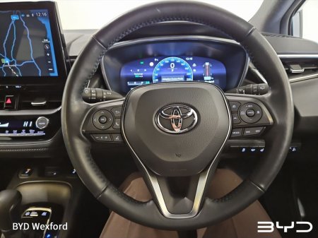 2024 Toyota Corolla Corolla Icon Hev Cvt Icon 140 VVT-h Auto Start/Stop €27,975 thumbnail