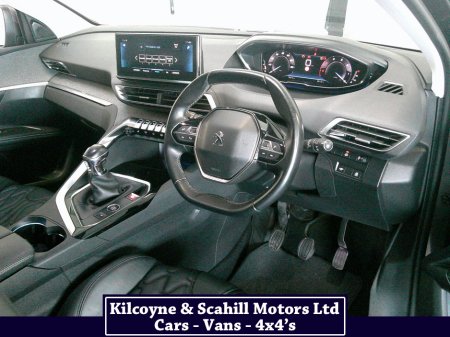 2021 Peugeot 5008 ALLURE BLUEHDI 7 Seater *Leather Interior + Heated Seats* €30,950 thumbnail