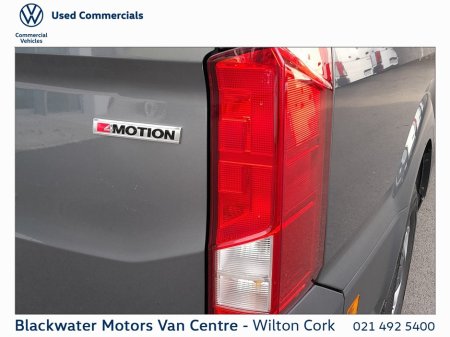 2022 Volkswagen Crafter VAN 35 2.0TDI 177BHP MEDIUM WHEEL BASE HIGHLINE AUTOMATIC 4-MOTION WITH TOWBAR & HEATED SEATS (VAT INVOICE) €32,516 thumbnail