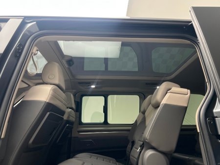2023 Volkswagen Multivan STYLE 1.4 PHEV DSG *7 SEATER* €62,990 thumbnail