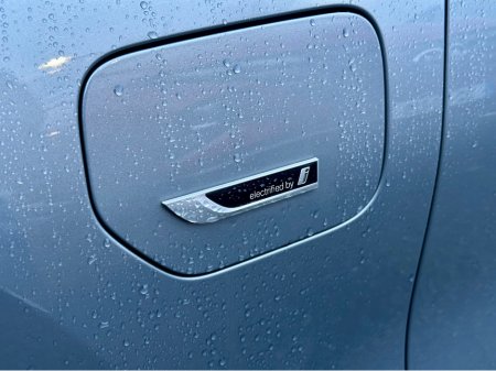 2024 BMW 3 Series 330e SPORT AUTO €40,950 thumbnail