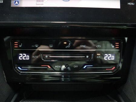 2021 Volkswagen Passat *111* GTE S-A DSG €22,900 thumbnail