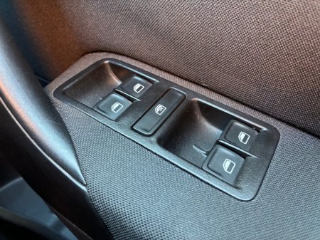 2015 Volkswagen Polo 1.2i TSI Petrol Automatic Comfortline €12,500 thumbnail