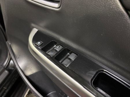 2021 Mitsubishi L200  €29,950 thumbnail