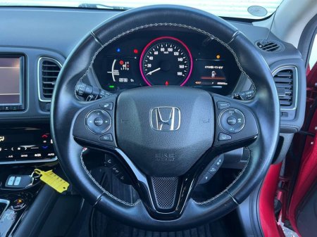 2020 Honda Vezel 1.5 HYBRID AUTO // ADAPTIVE CRUISE CONTROL // REVERSE CAMERA // 17