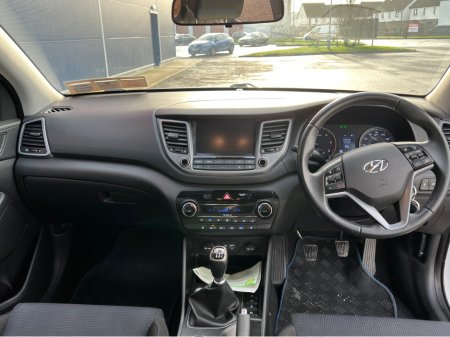 2016 Hyundai Tucson 1.7 CRDI SE NAV BL/DR 5 5DR €13,900 thumbnail