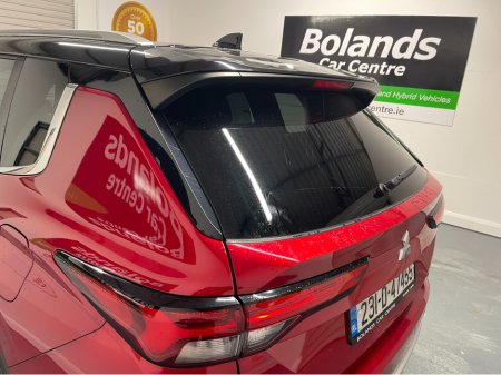 2023 Mitsubishi Outlander (New Model) HYBRID 2.4 PHEV 7 SEATER AUTOMATIC TOP SPEC MODEL www.bolandscarcentre.ie €39,900 thumbnail