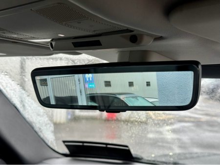 2022 Land Rover Defender ++LOW KM++ 3 SEATS / PLUS VAT €53,000 thumbnail