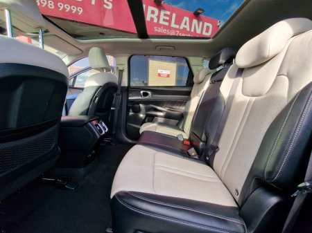 2022 Kia Sorento PHEV, K4 spec,  LOW MILEAG, AUTO, 7 seater, 7seater €44,900 thumbnail