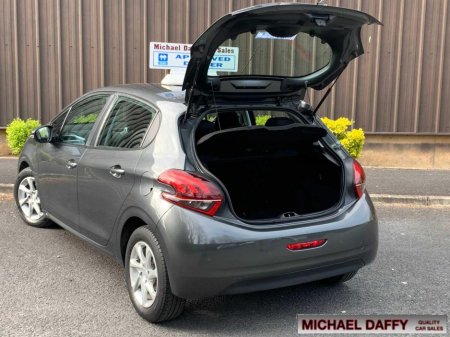 2016 Peugeot 208 1.6 BLUE HDI 75 ACTIVE 5DR DIESEL BLUEHDI 75BHP €8,250 thumbnail